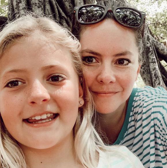 Meet your Posher, Laura - Picture 1 of 1